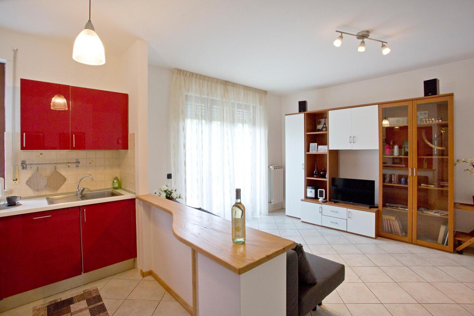 Casa Dei Filati, Cosy Flat With Garden And Parking Close To Лука Екстериор снимка