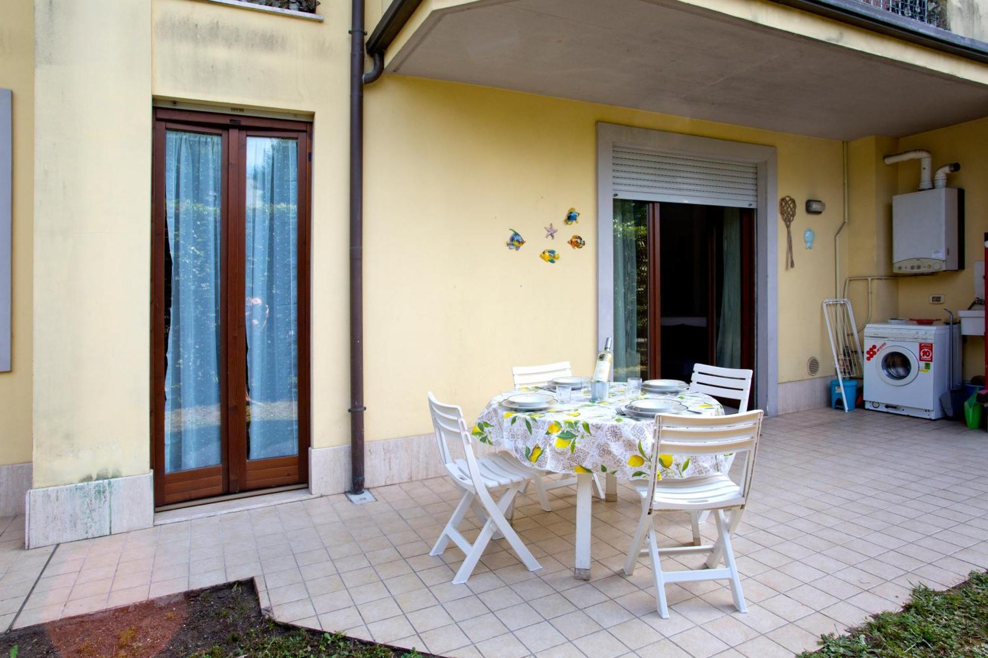 Casa Dei Filati, Cosy Flat With Garden And Parking Close To Лука Екстериор снимка